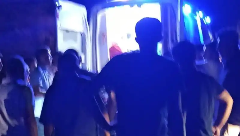 Büyüleyici Kaza: Otomobil Uçuruma Yuvarlandı, Sürücü Hayatını Kaybetmedi