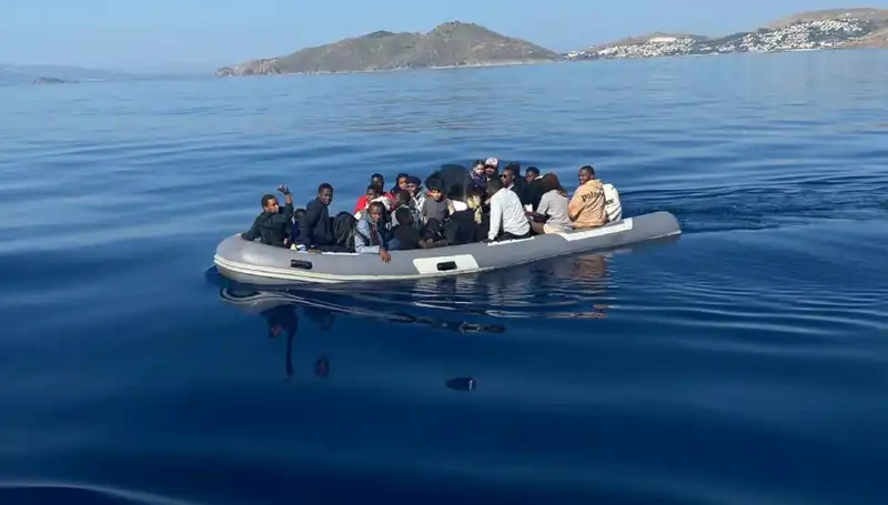 Bodrum’da Düşük Sıcaklıklarda 25 Düzensiz Göçmen Kurtarıldı