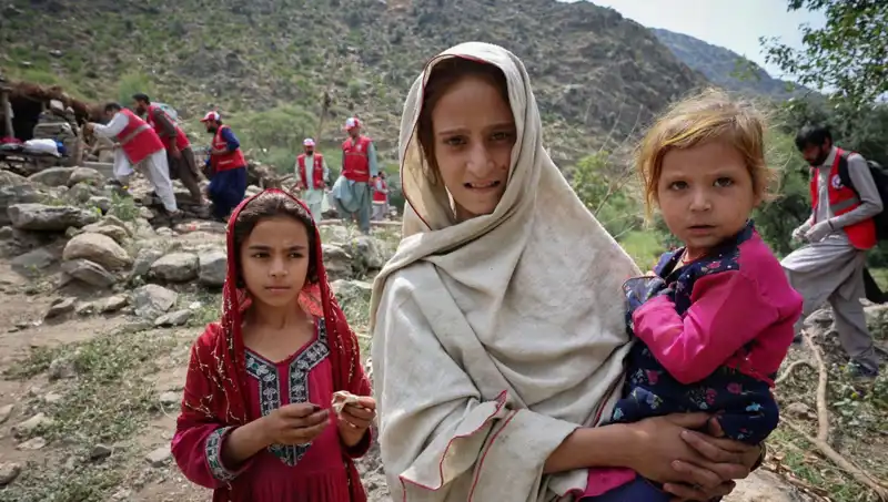 Afganistan'ı Sarstı: Uykuda Yakalayan Deprem Felaketi ve Sonrası