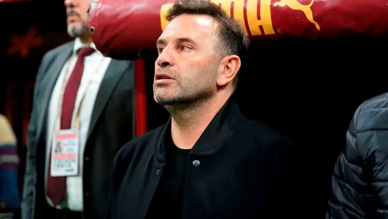 Galatasaray'da Okan Buruk'tan Şaşırtan Tek Değişiklik: Kadro Değişiyor Mu?