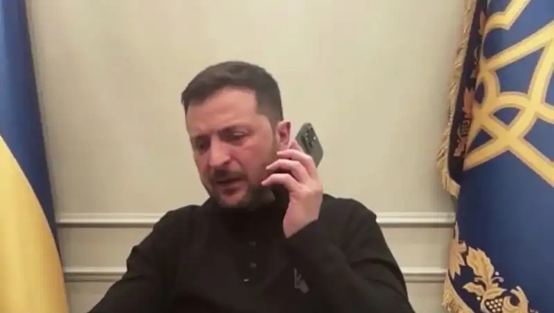 Zelenski’nin Basın Toplantısında Macron’un Beklenmedik Araması Ne Anlama Geliyor?