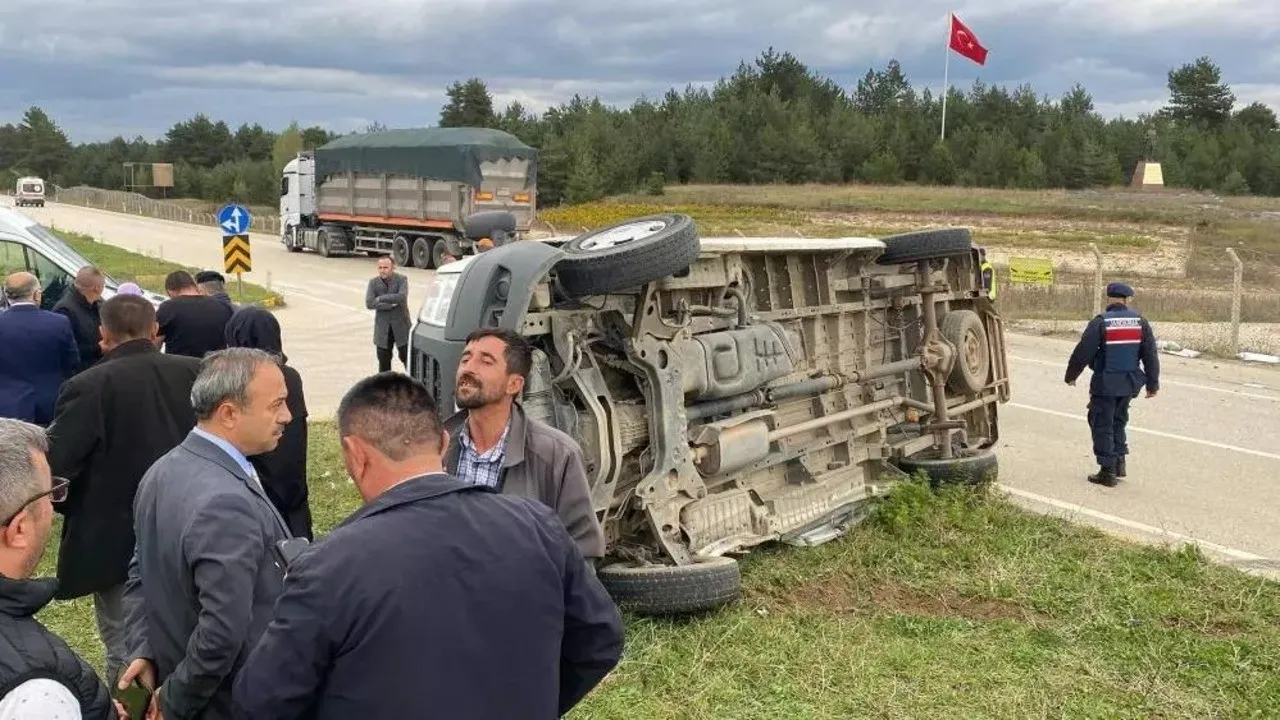 Kastamonu’da Feci Kaza: Öğrenci Servisi Tırla Çarpıştı, Yaralılar Var