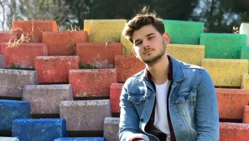 Emanet Motosikletle Gece Yolda Kaza: Hayatını Kaybeden Gençten Dram Dolu Hikaye
