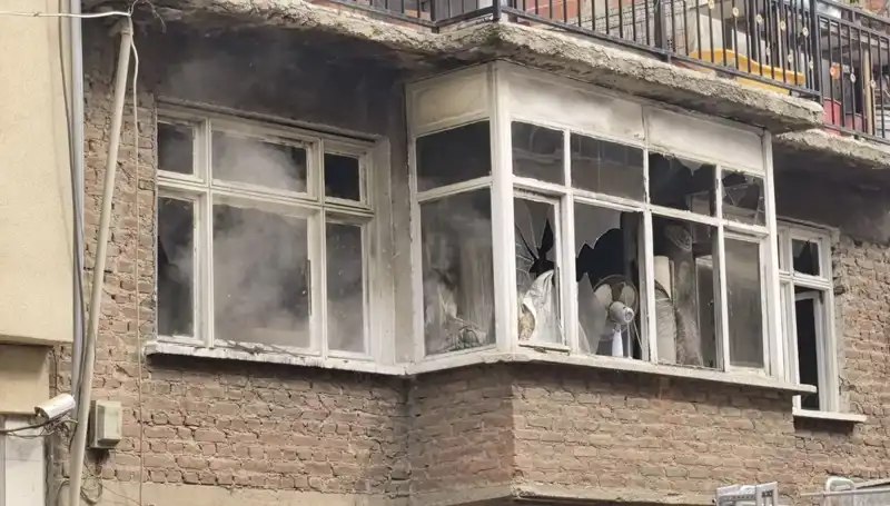 Bursa’da Korkutan Yangın: İki Katlı Ev Alev Alev Yandı!