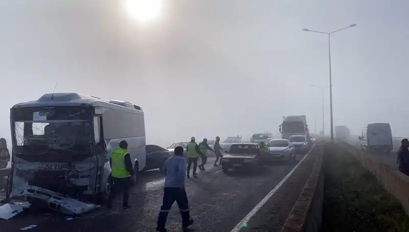 Sis Büyüsünü Şaşırtıcı Bir Kaza ile Bozdu: 7 Yaralı