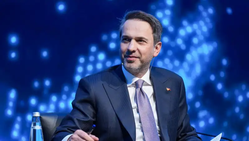 Karadeniz'de Mucizevi Gelişmeler: Bakan Bayraktar'dan Yeni Müjdeler Gelebilir!