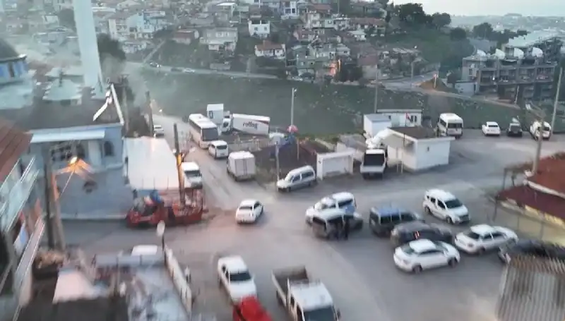 İzmir'de Operasyon Şoku: 99 Gözaltıyla Suç Ağı Çökertildi