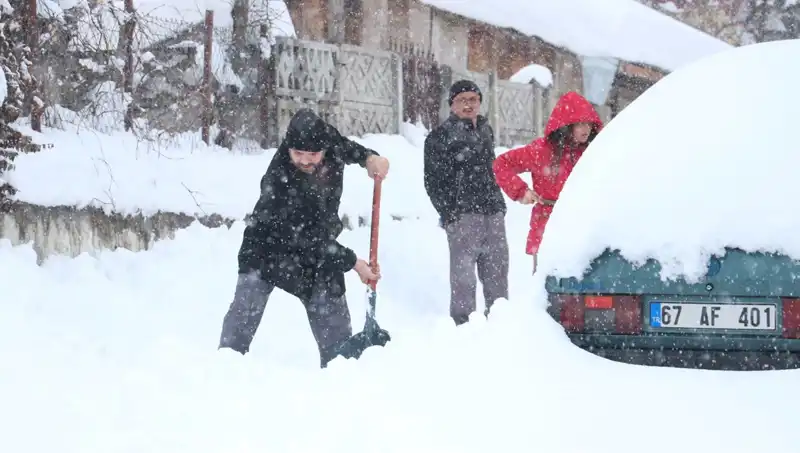 14 Nisan Tatili: Hangi İllerde Okullar Kar Tatiline Girdi?