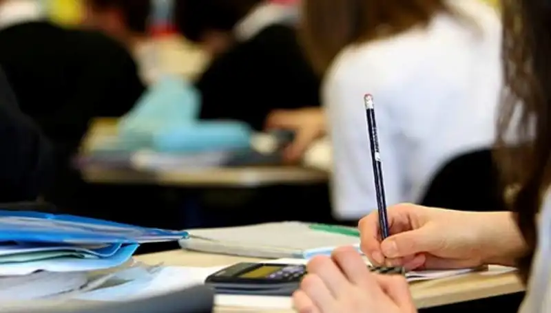 Üniversite Kontenjanlarında Düşüş: Geleceğin Eğitim Haritası Nasıl Şekillenecek?