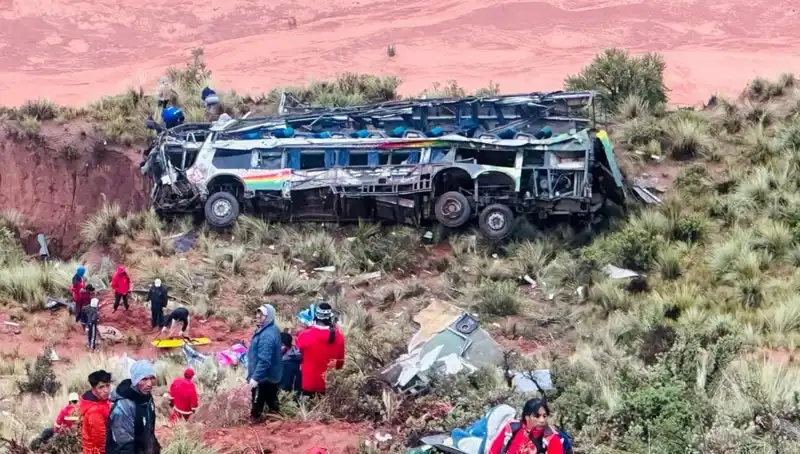 Feci Kaza! Otobüs Uçuruma Yuvarlandı, 31 Can Aldı
