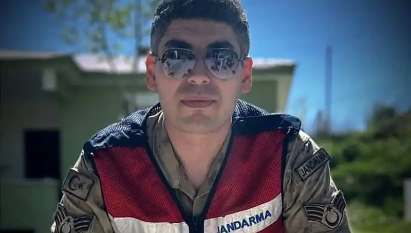 Halı Saha Maçında Yaşamını Yitiren Kadir Astsubayın Dramı