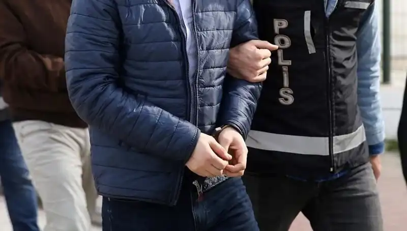 Hırsızlar Suçüstü Yakalandı: 5 Şahıs Tutuklandı!