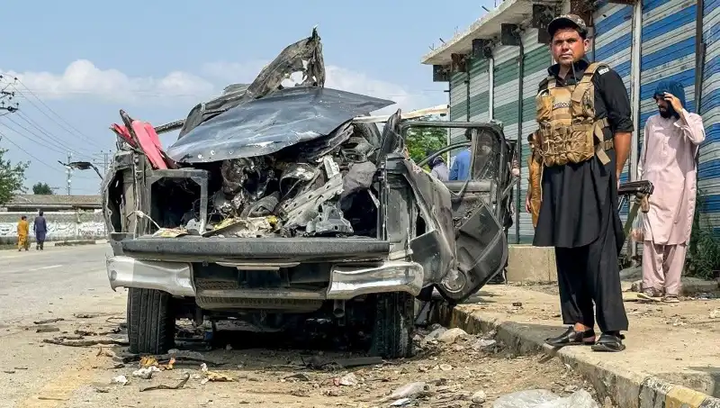 Pakistan'da Patlamada Hükümet Yetkilileri ve Polis Memuru Hayatını Kaybetti