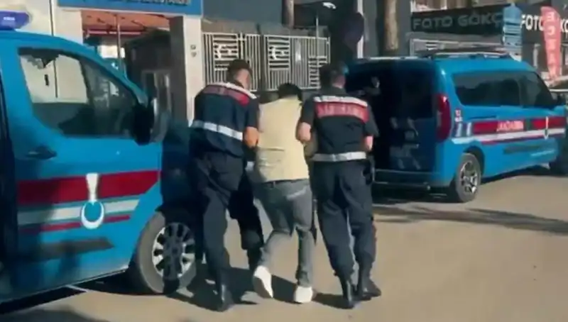 Türkiye Genelinde Suç Örgütlerine Neyin Peşindeyiz? 10 İlde 74 Gözaltı!
