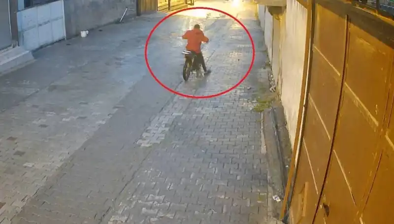 Motosiklet Hırsızı Arızalanan Araçla Kaçmaya Devam Etti!