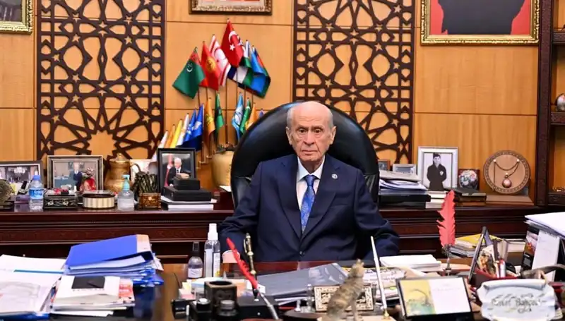 Galatasaray'ın Süper Lig Zaferi: Bahçeli'den Kutlama Mesajı