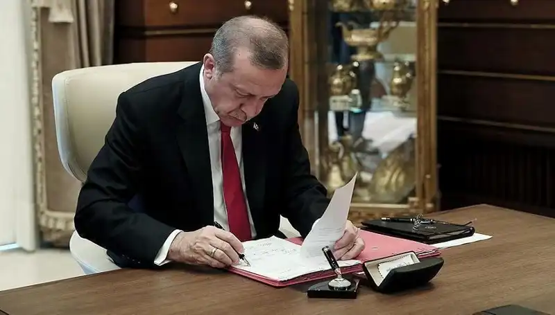 Türkiye'de Cumhurbaşkanı, 9 Hükümlüyü Affetti: Nedenleri ve Etkileri Nelerdir?