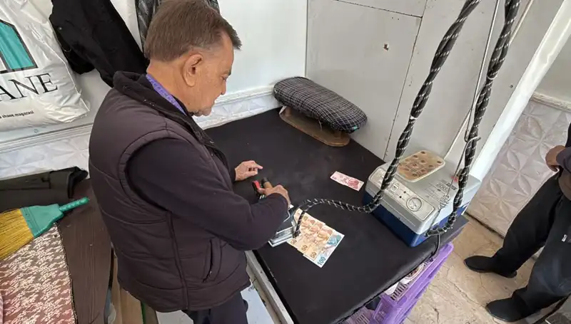 47 Yıldır Terzilik Yapan Ahmet'in Alışverişteki Eşsiz Ritüeli