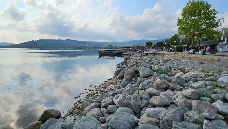 Sapanca Gölü’nde Su Seviyesi Neden Düşüyor? Uzmanlar Açıklıyor!