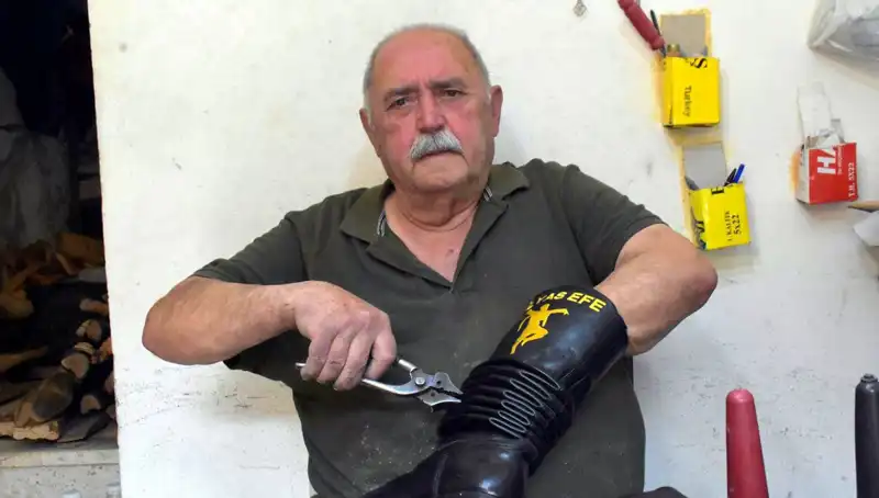 Tireli Hasan Usta: 64 Yıldır Mesleğini Sürdüren Tek Usta