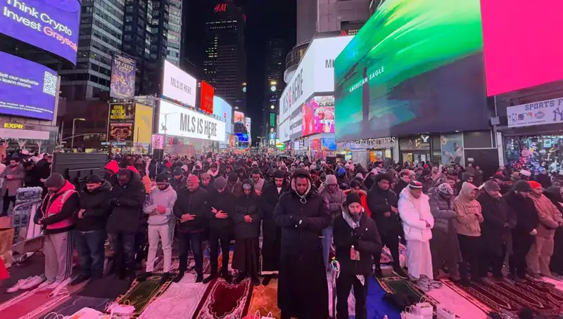 New York Times Meydanı'nda Teravih Namazı: Bir İlk ve Toplumsal Bir Buluşma