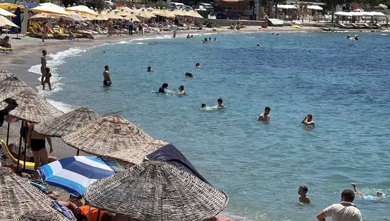 Yazın Sıcağında Serinlemek İçin Sahil Tercih Ediliyor