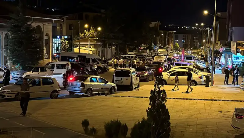 İki Aile Arasında Kavga: 1'i Ağır 3 Yaralı! Olayın Sebebi Nedir?