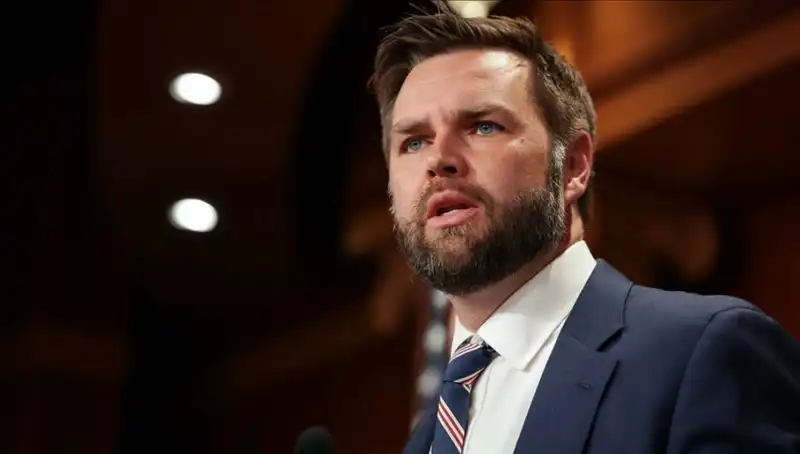 : JD Vance: Zelenski ile Görüşerek Dikkat Çeken Hayat Hikayesi