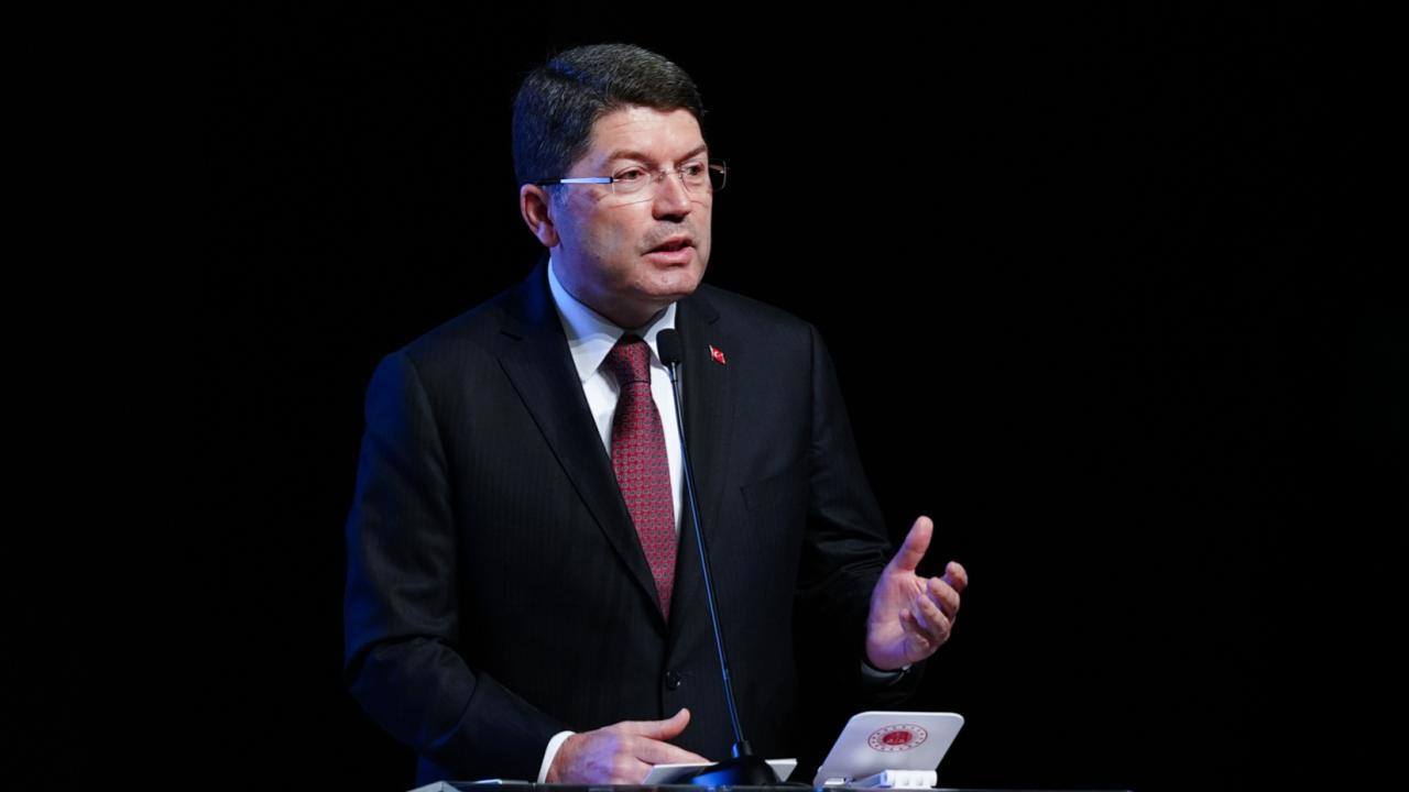 Bakan Tunç, Yangınla İlgili Adli Soruşturmayı Açıkladı